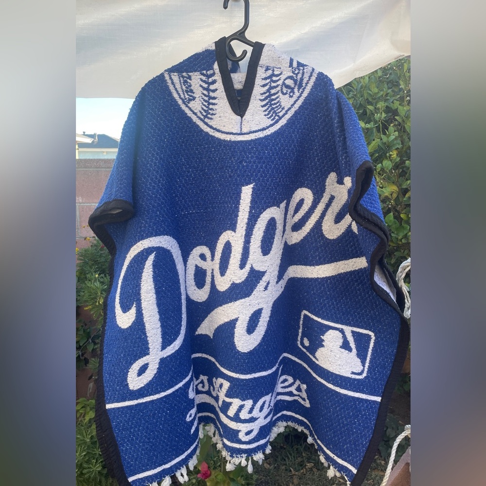 3 Pack Dodgers Poncho w/ Hood